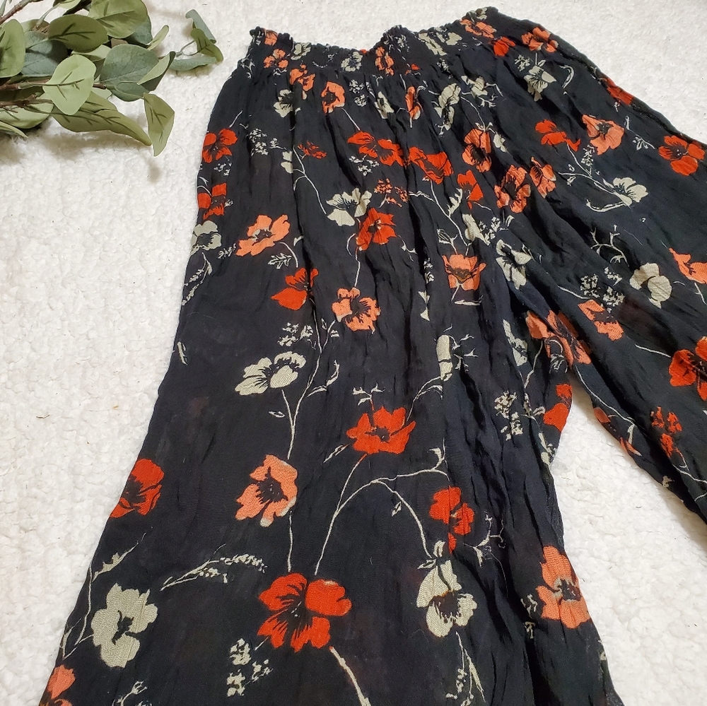 UO Out From Under Wide Leg Cropped Floral Pants